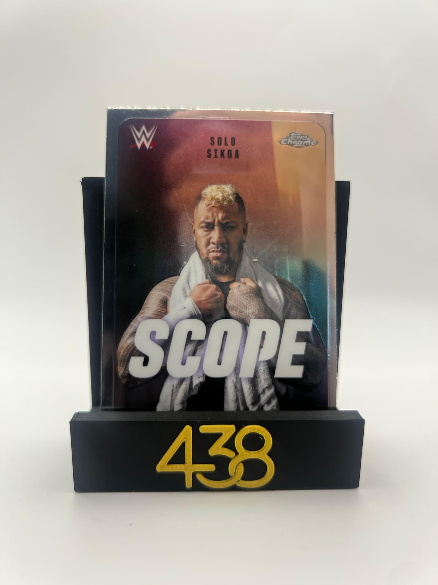 Topps Chrome WWE - Solo Sikoa Scope Insert